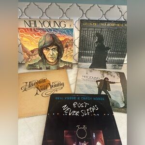 5 Neil Young Vinyl Record Lot - Rust Never Sleeps, Harvest- After The Gold Rush